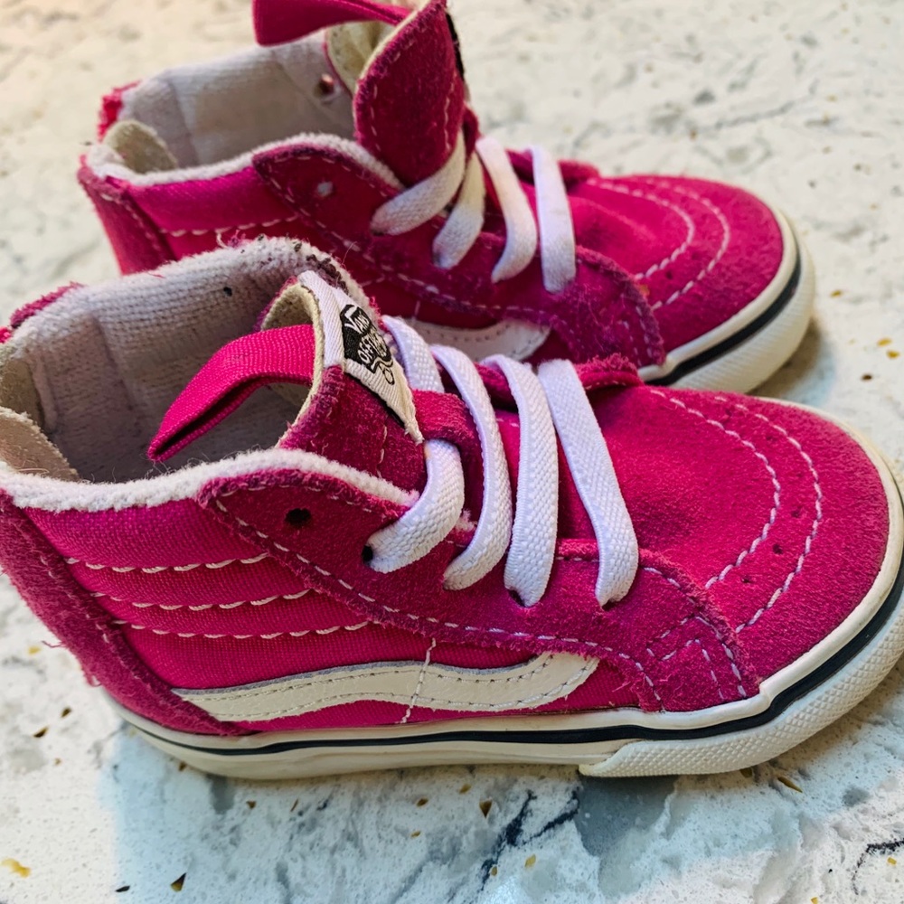 Q T pink high top for toddler